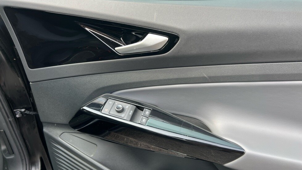 Used Volkswagen ID.4 2023 for sale - 76428285: Photo 37