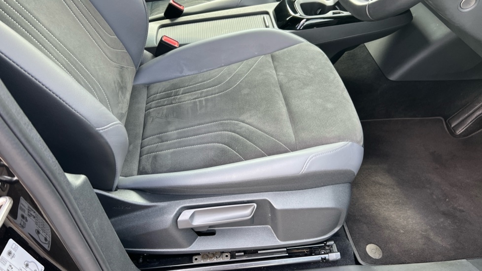 Used Volkswagen ID.4 2023 for sale - 76428285: Photo 38