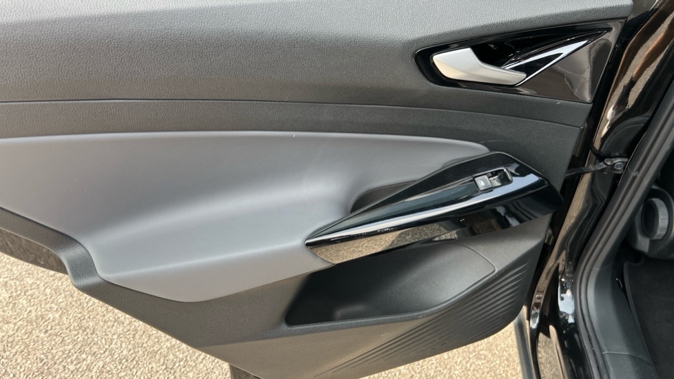 Used Volkswagen ID.4 2023 for sale - 76428285: Photo 41