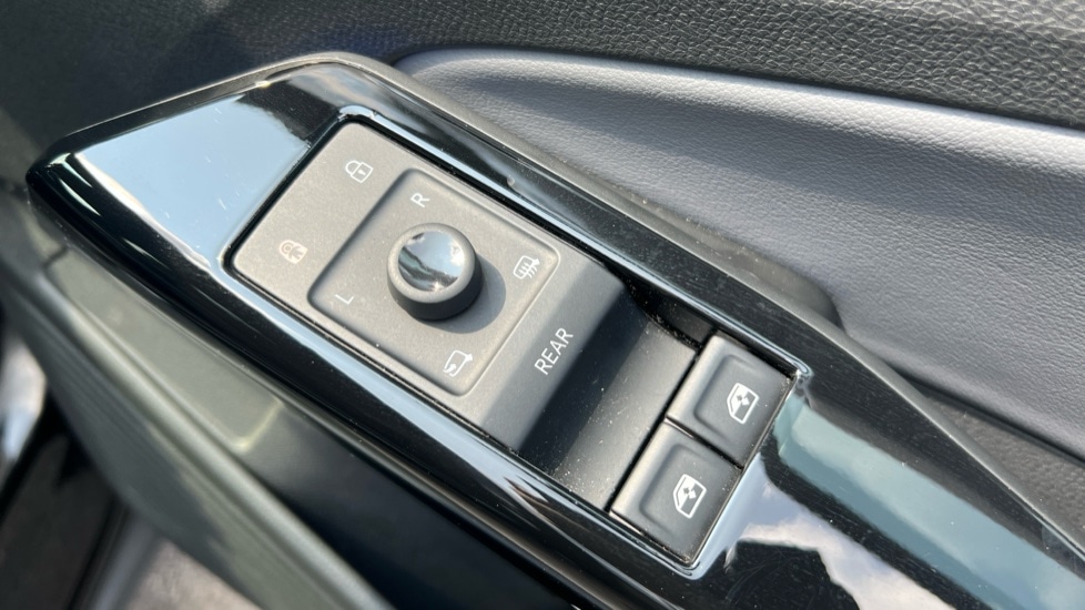 Used Volkswagen ID.4 2023 for sale - 76428285: Photo 46