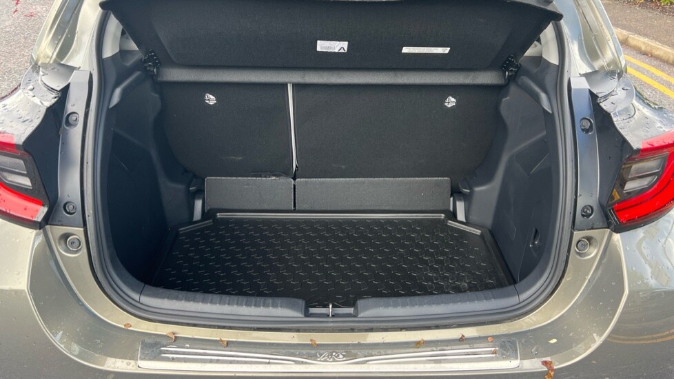 Used Toyota Yaris 2023 for sale - 75758866: Photo 15