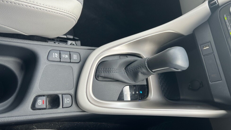 Used Toyota Yaris 2023 for sale - 75758866: Photo 28