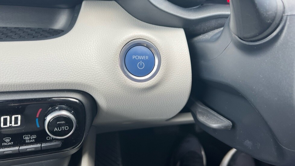 Used Toyota Yaris 2023 for sale - 75758866: Photo 38