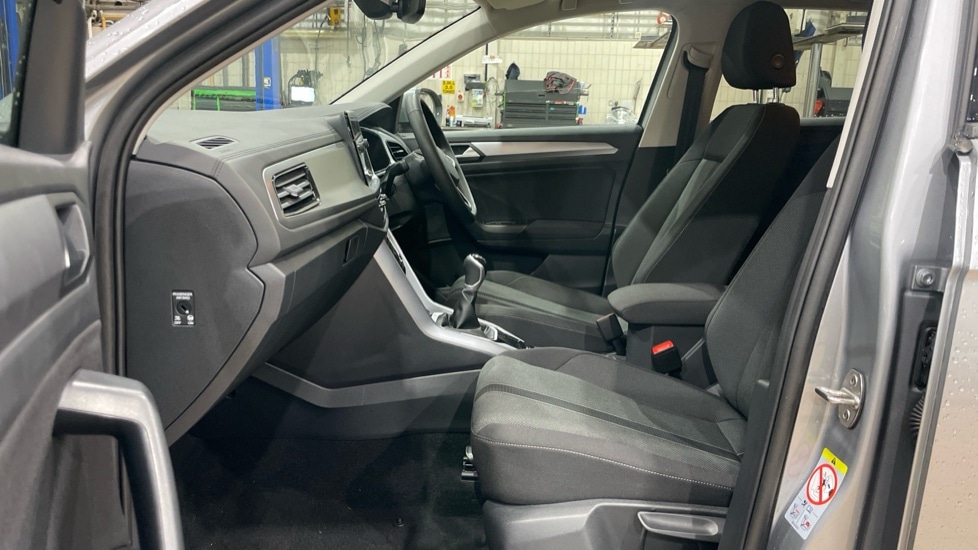 Used Volkswagen T-Roc 2025 for sale - 76842051: Photo 28