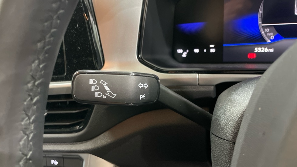 Used Volkswagen T-Roc 2025 for sale - 76842051: Photo 33