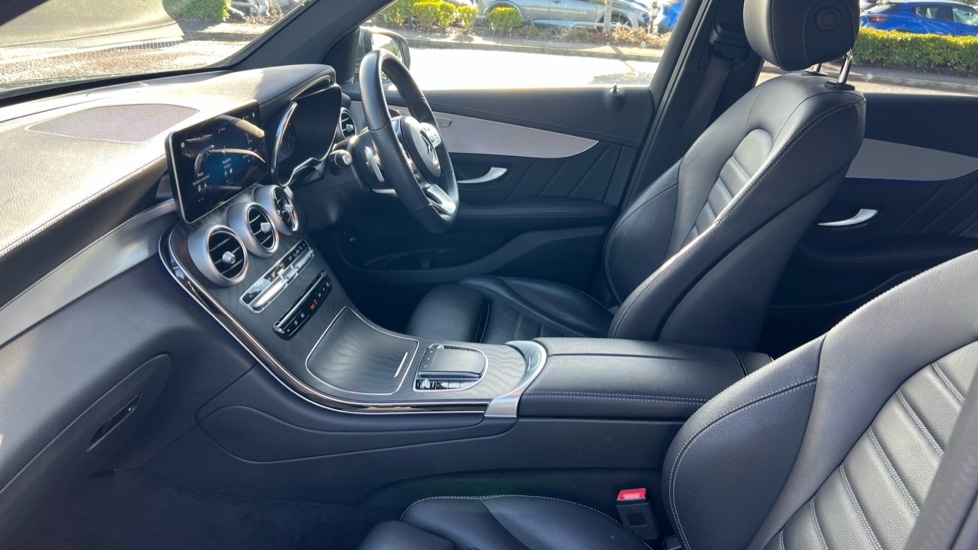 Used Mercedes-Benz GLC 2022 for sale - 76420569: Photo 10