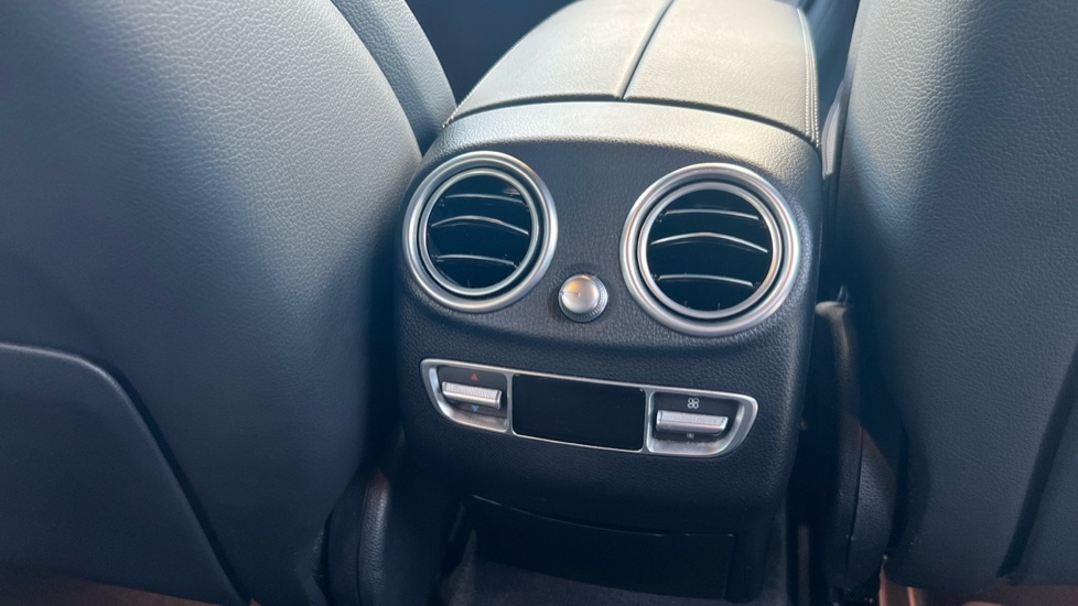 Used Mercedes-Benz GLC 2022 for sale - 76420569: Photo 33