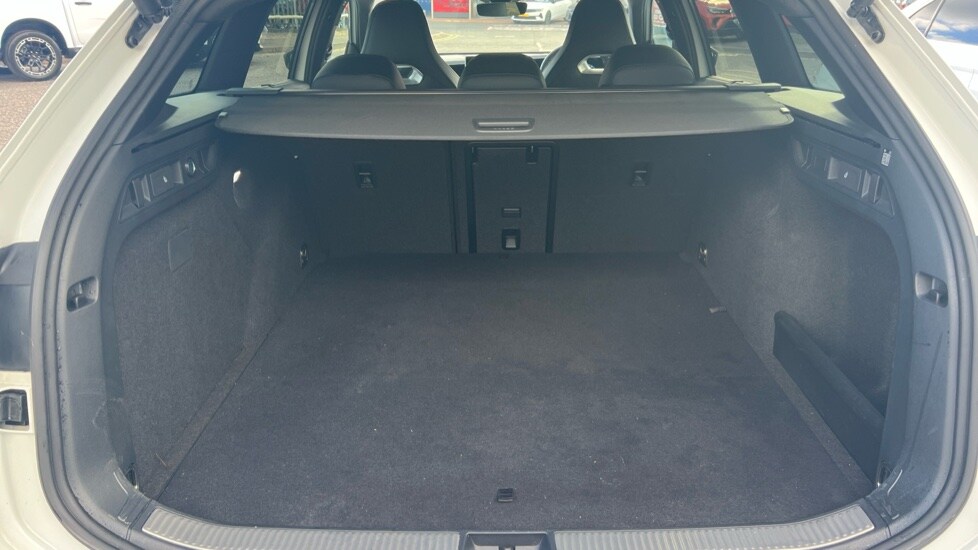 Used Volkswagen Passat 2024 for sale - 76086885: Photo 16