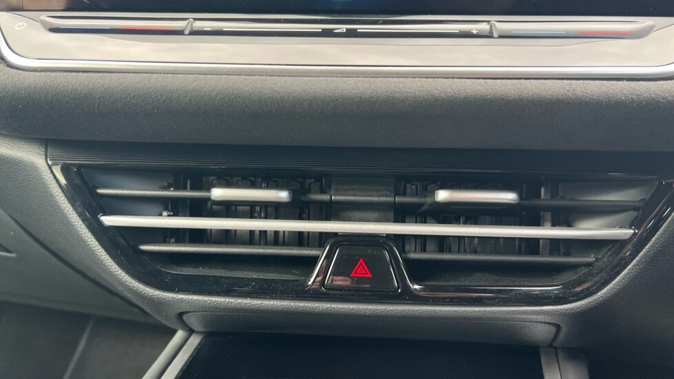 Used Volkswagen Passat 2024 for sale - 76086885: Photo 34