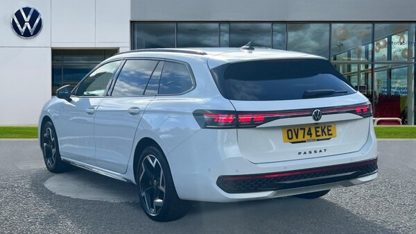 Used Volkswagen Passat 2024 for sale - 76086885: Photo 3