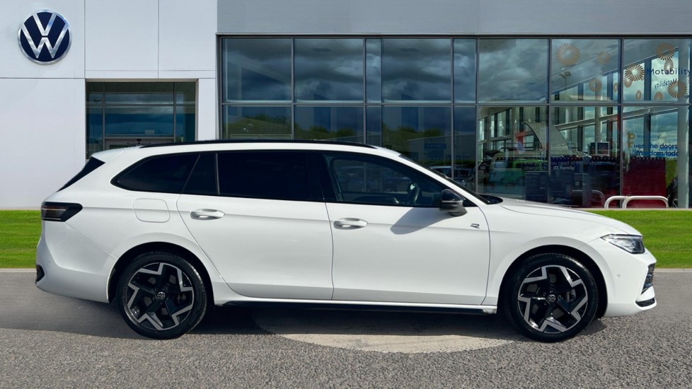 Used Volkswagen Passat 2024 for sale - 76086885: Photo 4