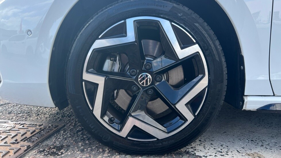 Used Volkswagen Passat 2024 for sale - 76086885: Photo 5