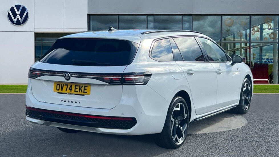 Used Volkswagen Passat 2024 for sale - 76086885: Photo 8