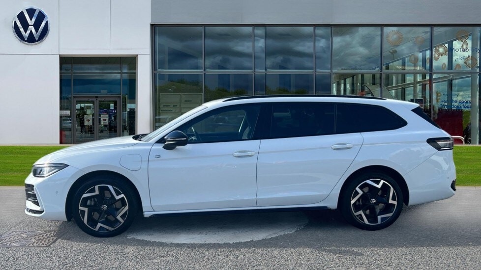 Used Volkswagen Passat 2024 for sale - 76086885: Photo 9