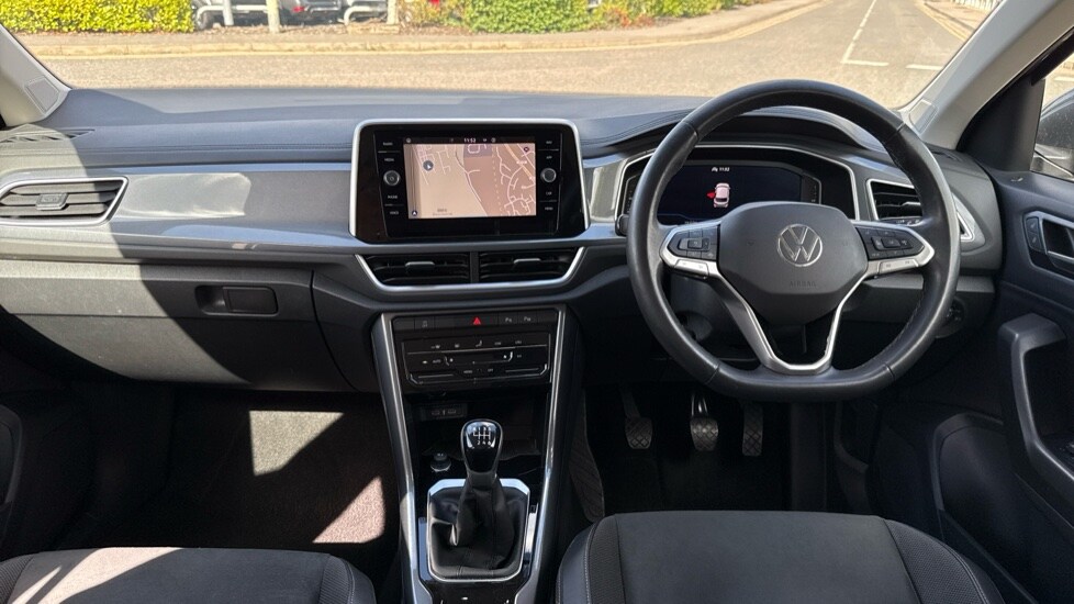Used Volkswagen T-Roc 2023 for sale - 76096023: Photo 12