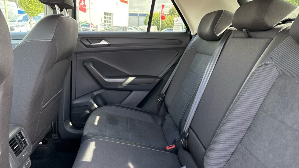 Used Volkswagen T-Roc 2023 for sale - 76096023: Photo 15