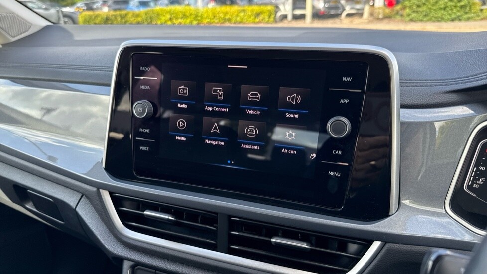 Used Volkswagen T-Roc 2023 for sale - 76096023: Photo 24