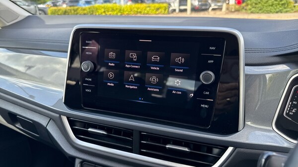 Used Volkswagen T-Roc 2023 for sale - 76096023: Photo 24