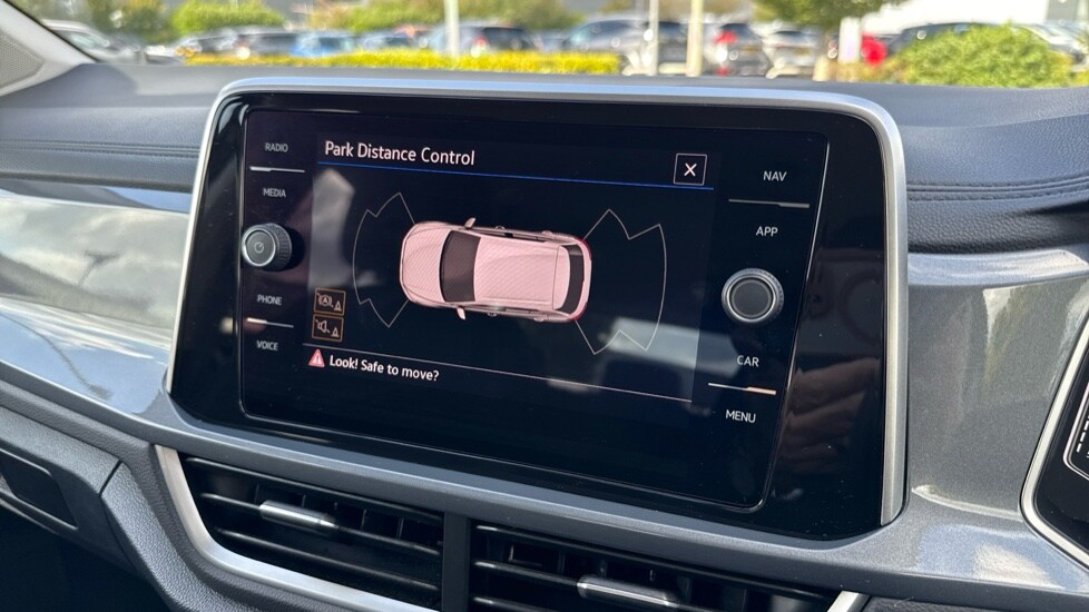 Used Volkswagen T-Roc 2023 for sale - 76096023: Photo 25