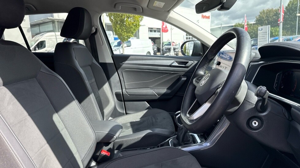 Used Volkswagen T-Roc 2023 for sale - 76096023: Photo 26