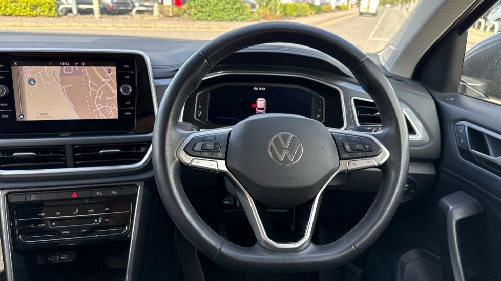 Used Volkswagen T-Roc 2023 for sale - 76096023: Photo 27