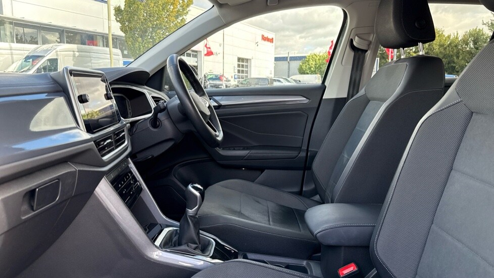 Used Volkswagen T-Roc 2023 for sale - 76096023: Photo 28