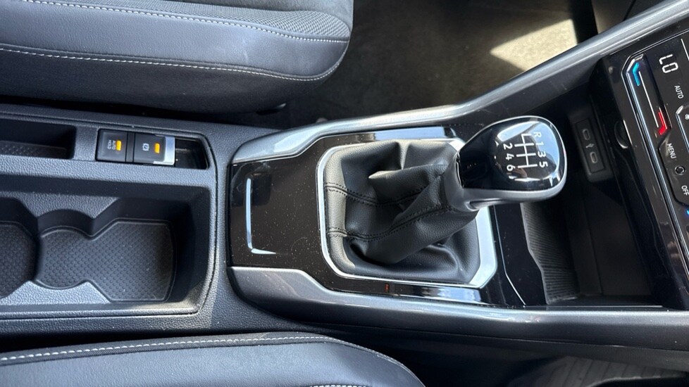 Used Volkswagen T-Roc 2023 for sale - 76096023: Photo 35