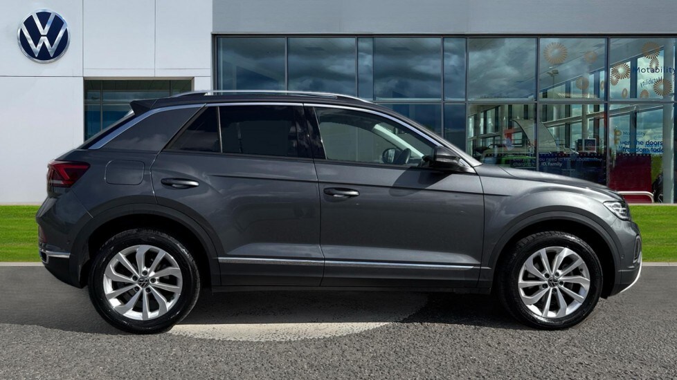 Used Volkswagen T-Roc 2023 for sale - 76096023: Photo 4