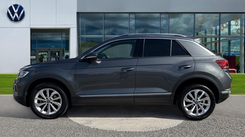 Used Volkswagen T-Roc 2023 for sale - 76096023: Photo 9