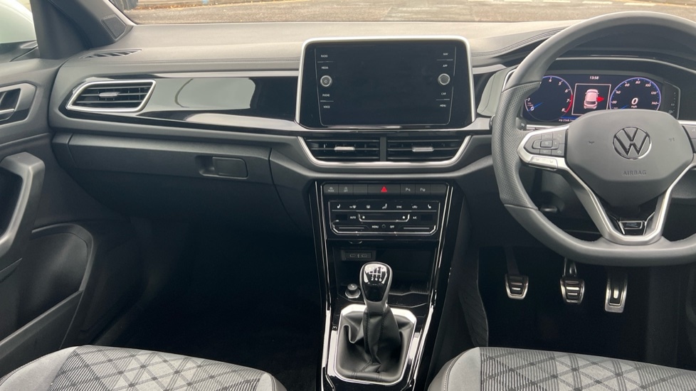 Used Volkswagen T-Roc 2025 for sale - 76717495: Photo 11