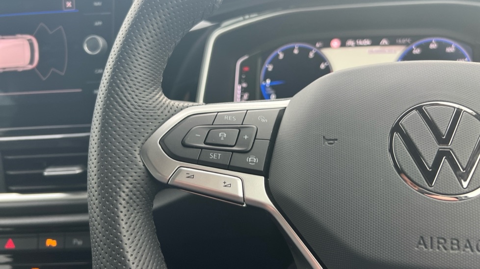 Used Volkswagen T-Roc 2025 for sale - 76717495: Photo 23