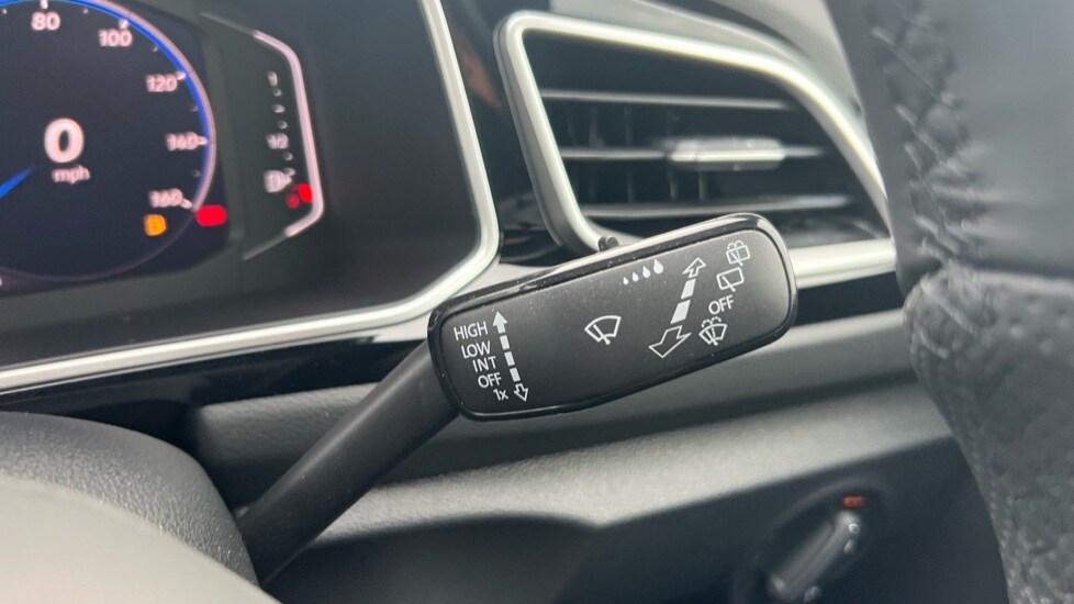 Used Volkswagen T-Roc 2025 for sale - 76717495: Photo 24