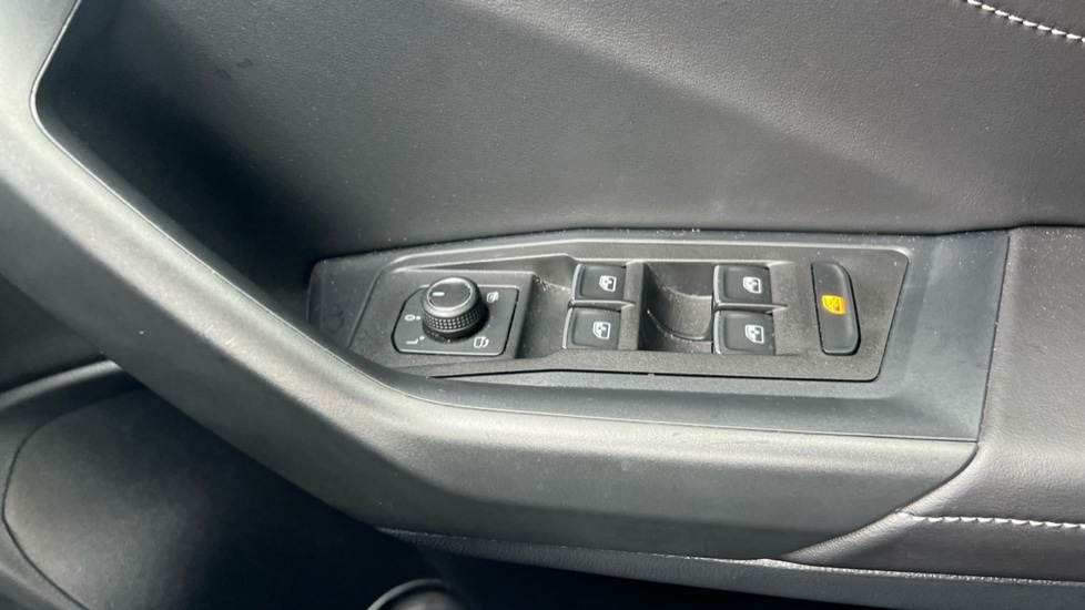 Used Volkswagen T-Roc 2025 for sale - 76717495: Photo 30