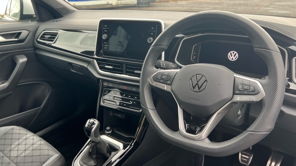 Used Volkswagen T-Roc 2025 for sale - 76717495: Photo 9