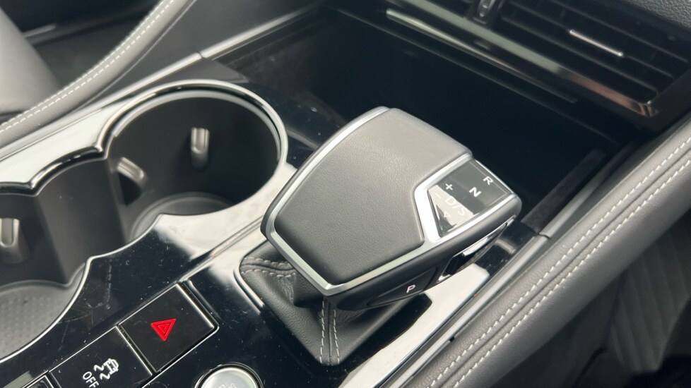 Used Volkswagen Touareg 2025 for sale - 77075607: Photo 35