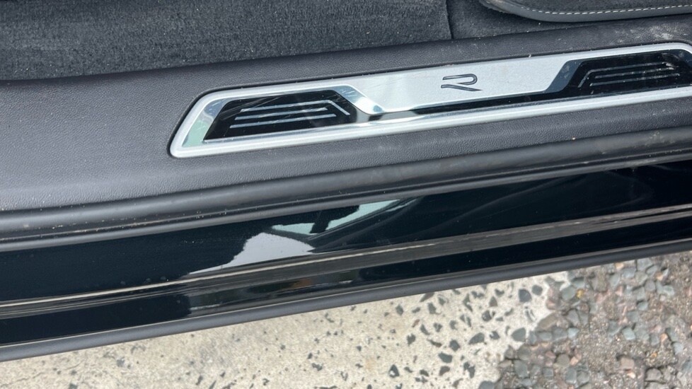 Used Volkswagen Touareg 2025 for sale - 77075607: Photo 39