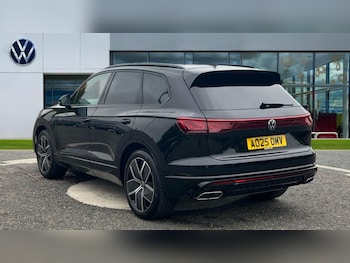 Used Volkswagen Touareg 2025 for sale - 77075607: Photo