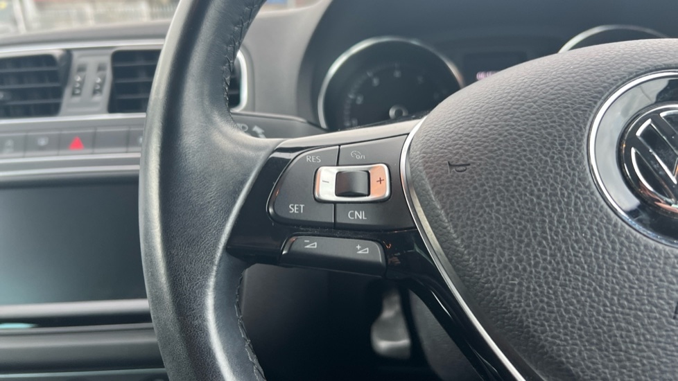 Used Volkswagen Polo 2017 for sale - 76552501: Photo 31