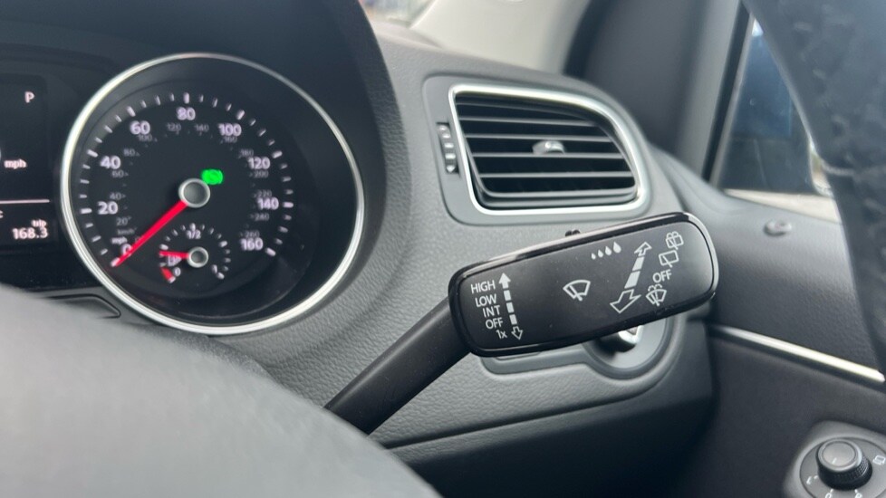 Used Volkswagen Polo 2017 for sale - 76552501: Photo 32