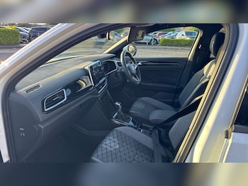 Used Volkswagen T-Roc 2025 for sale - 76977828: Photo