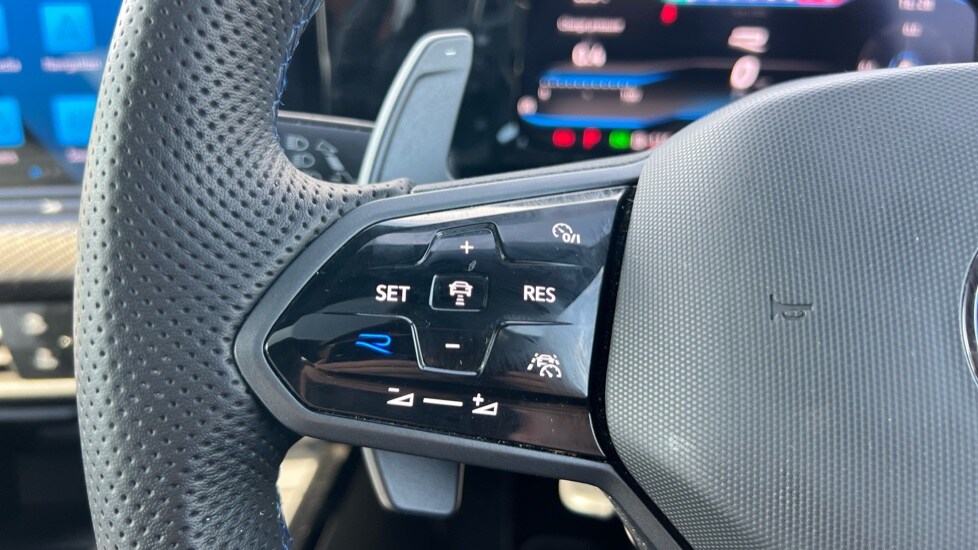 Used Volkswagen Golf 2023 for sale - 76501369: Photo 31