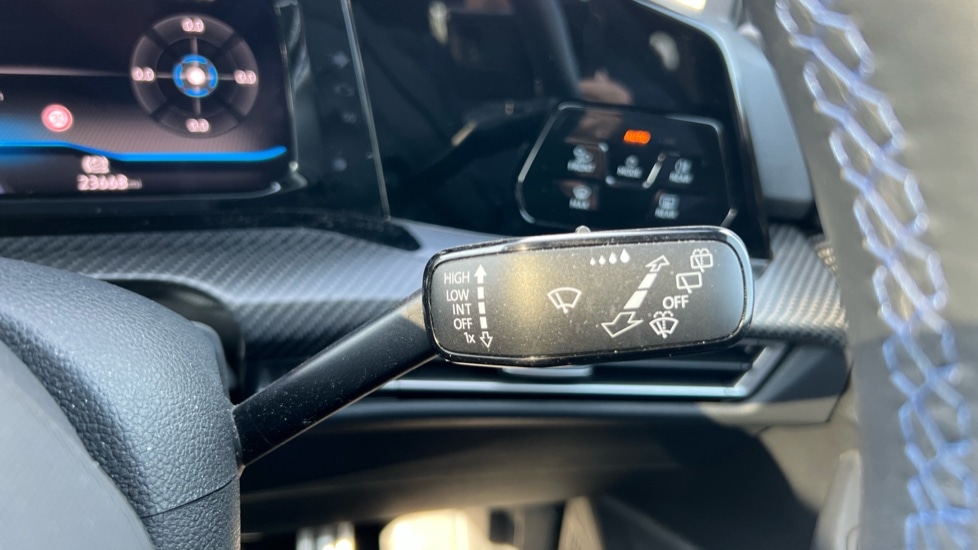 Used Volkswagen Golf 2023 for sale - 76501369: Photo 32