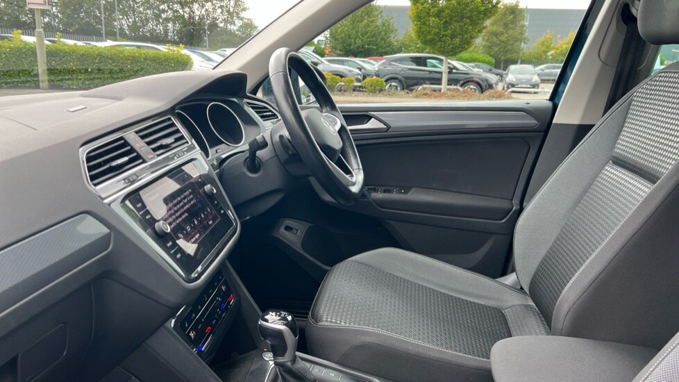 Used Volkswagen Tiguan 2022 for sale - 76008090: Photo 28