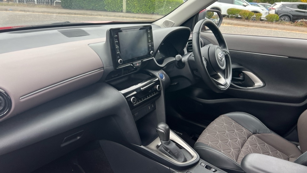 Used Toyota Yaris Cross 2024 for sale - 76234134: Photo 10