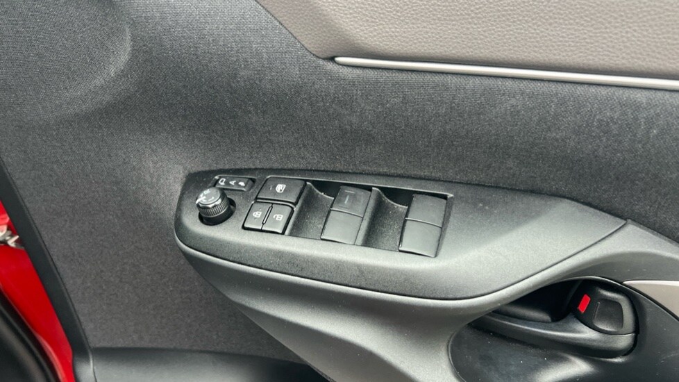 Used Toyota Yaris Cross 2024 for sale - 76234134: Photo 30