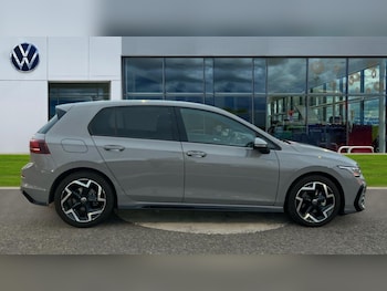 Used Volkswagen Golf 2025 for sale - 77067936: Photo