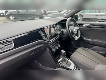 Used Volkswagen T-Roc 2020 for sale - 75698599: Photo