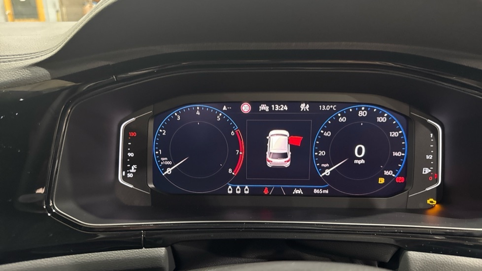 Used Volkswagen T-Roc 2025 for sale - 76927836: Photo 14