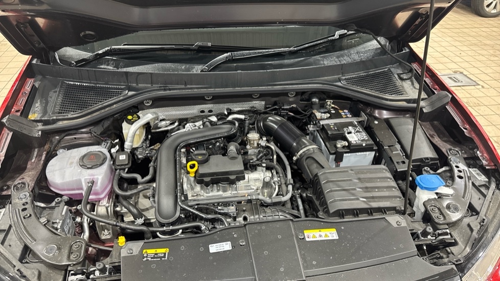 Used Volkswagen T-Roc 2025 for sale - 76927836: Photo 17