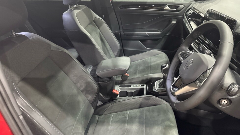 Used Volkswagen T-Roc 2025 for sale - 76927836: Photo 26